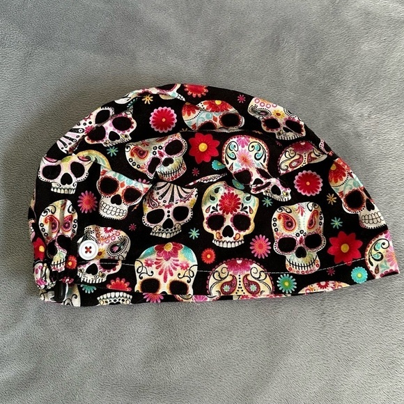 🆕 Woman’s “Sugar Sculls” Handmade Scull/Scrub Cap - Picture 4 of 14